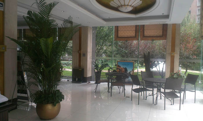 С�^������[